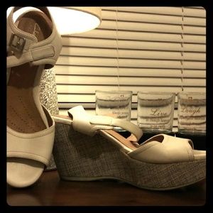 Clarks Artisan Heels